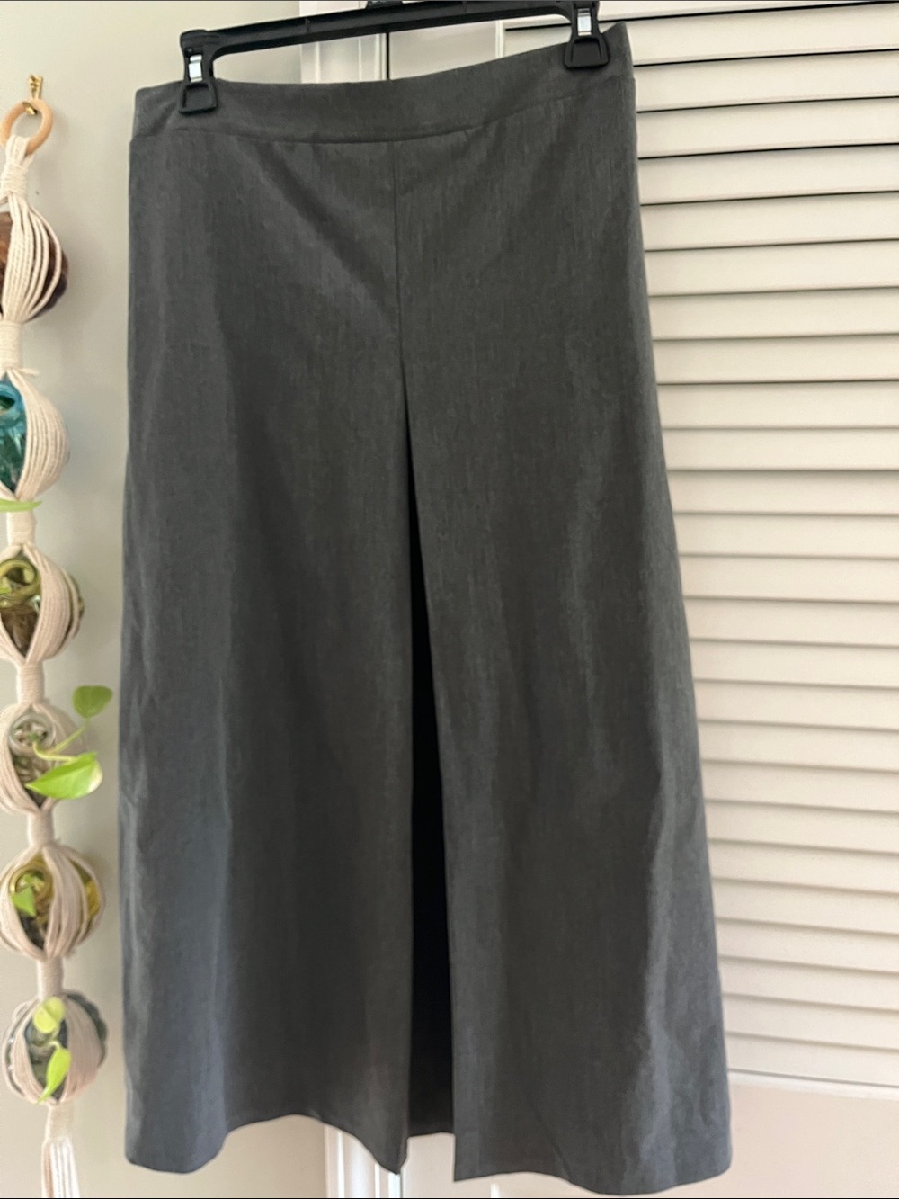 MELLODAY Charcoal A-Line Skirt with Center Front Slit